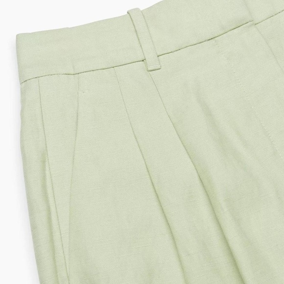 Aritzia Wilfred Pastel Sage Green Carrot Linen Pants in size 00 - Picture 2 of 7